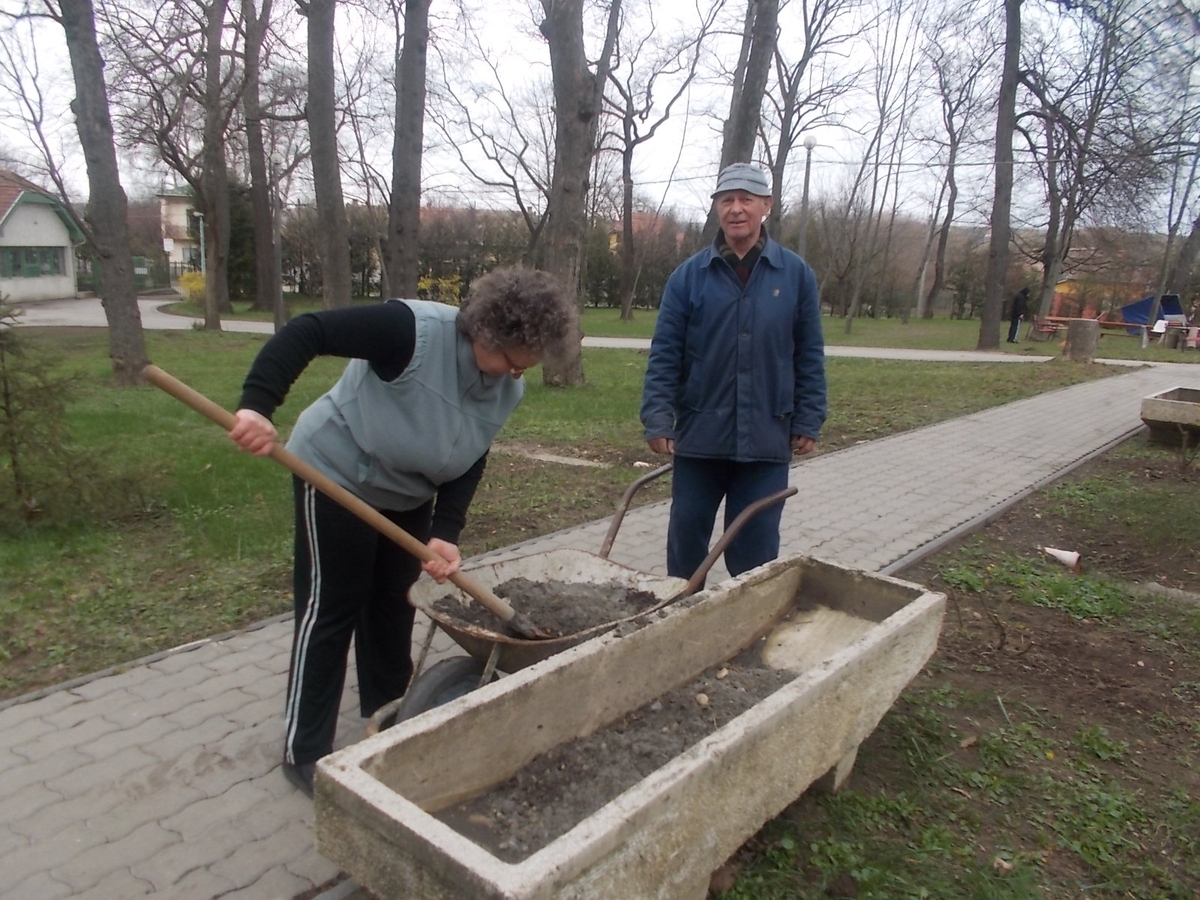 2015 Tavaszi dolgozói kertészkedés